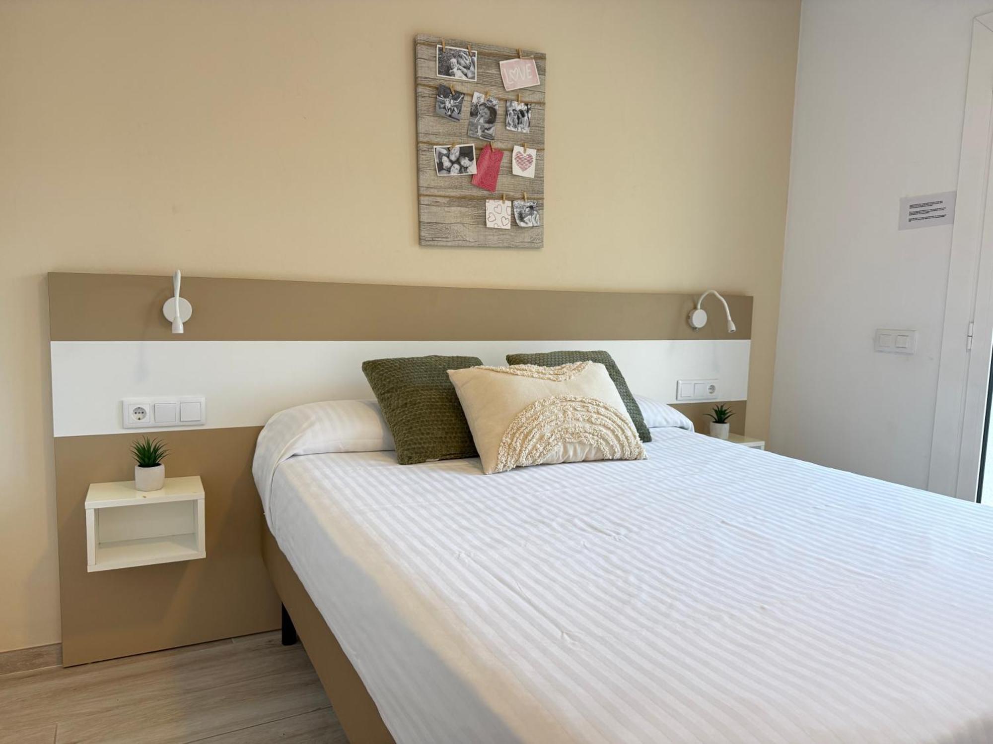 Agi Cosconilles Centro Apartment Roses Ngoại thất bức ảnh