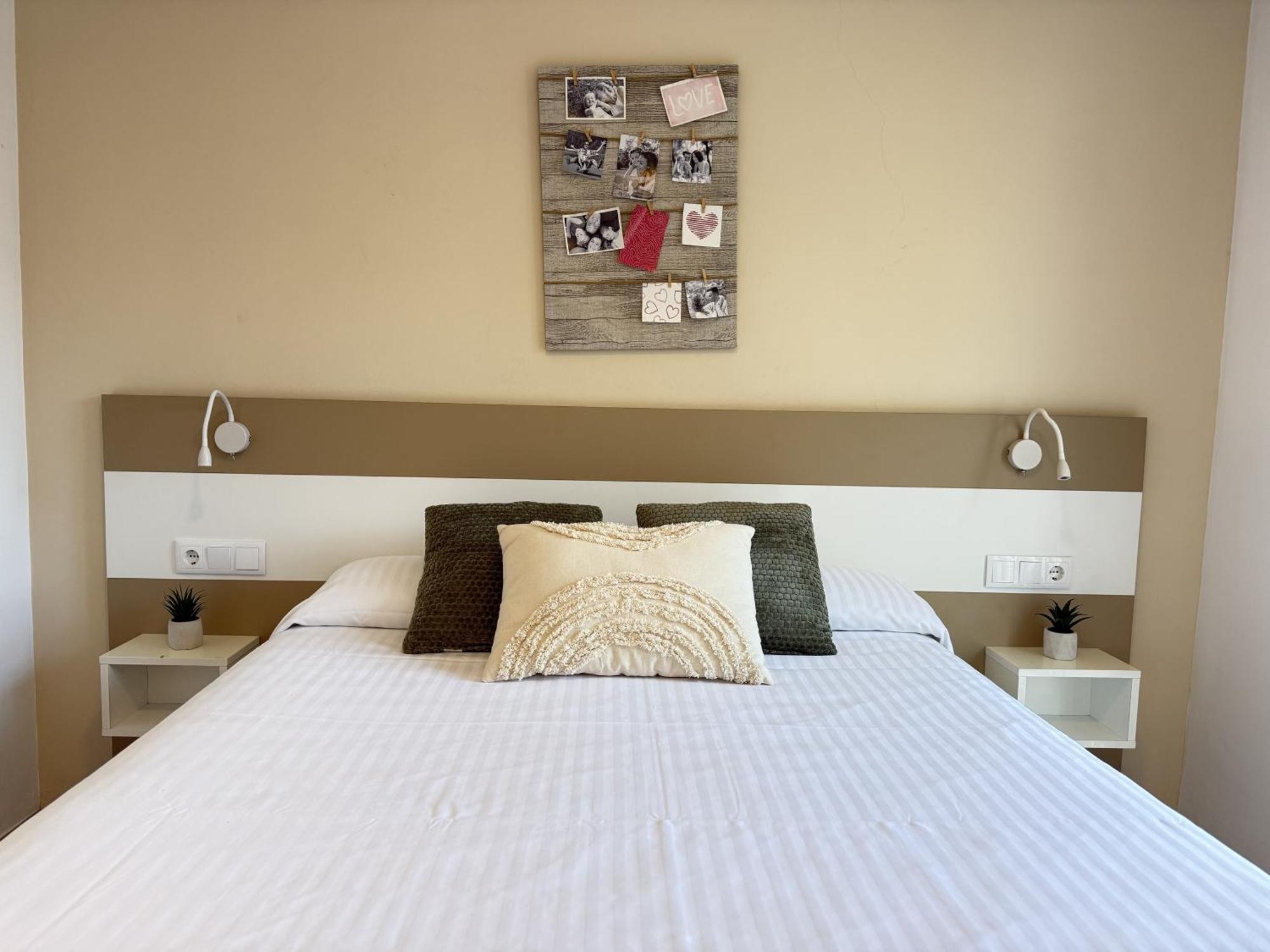 Agi Cosconilles Centro Apartment Roses Ngoại thất bức ảnh